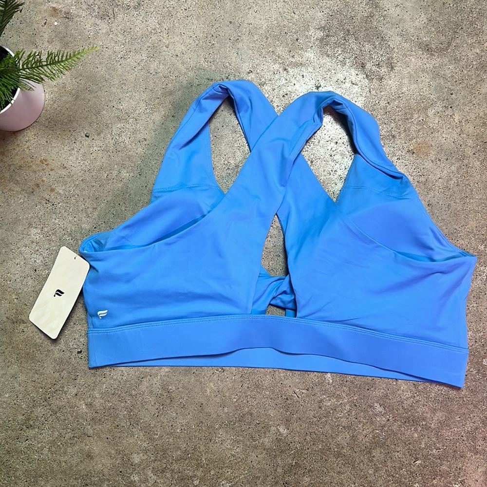 Fabletics Oasis Twist Padded Sports Bra - Picture 3 of 3